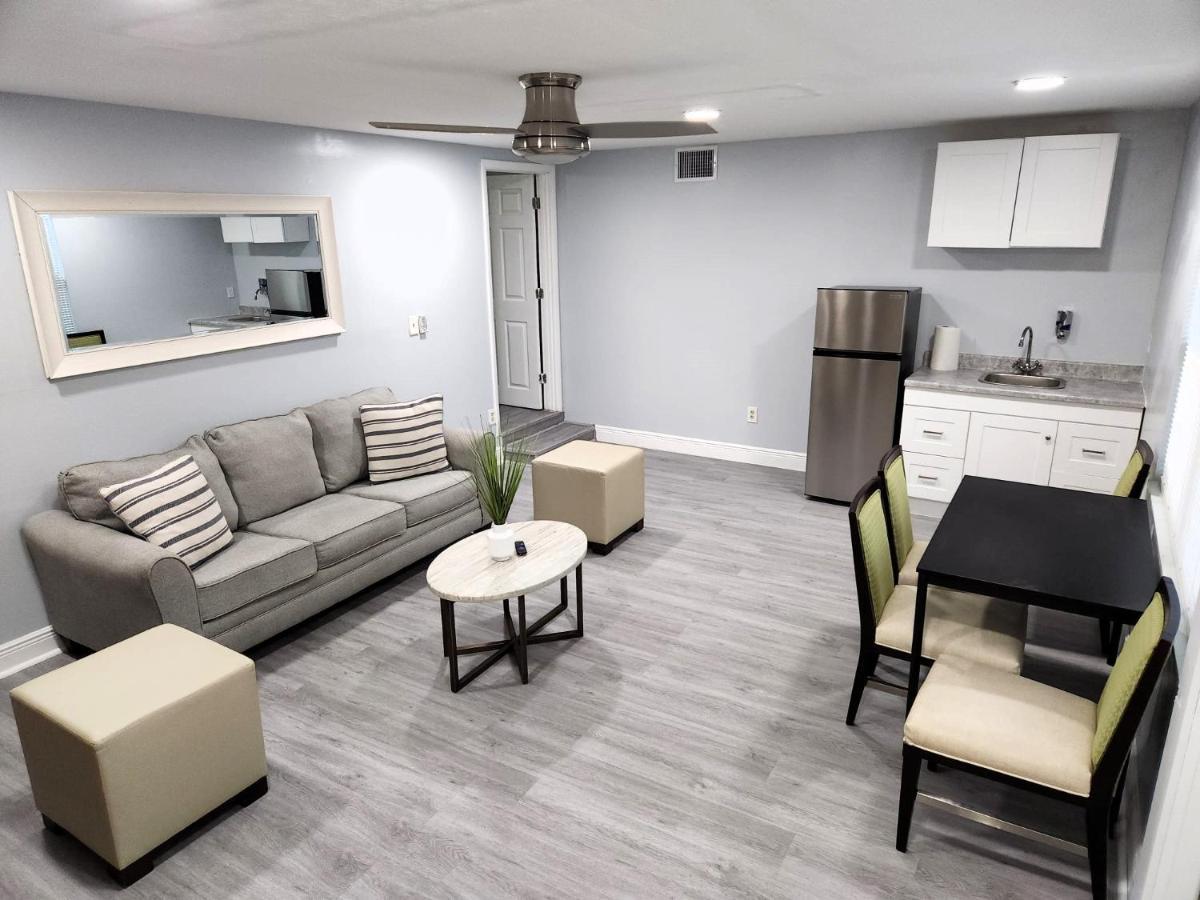 Cheerful Super Suite + 2 Queen + Sofa Bed Minutes From The Airport! Tampa Exteriér fotografie