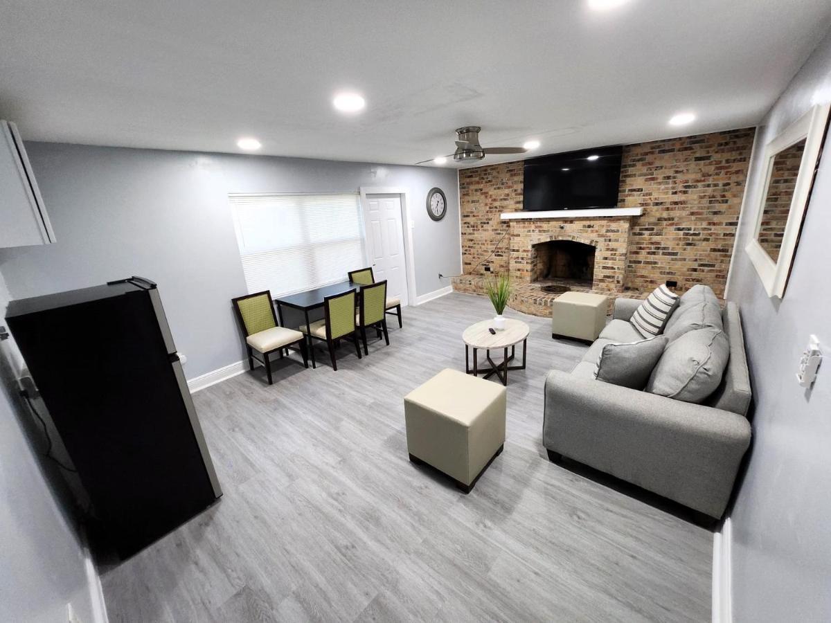 Cheerful Super Suite + 2 Queen + Sofa Bed Minutes From The Airport! Tampa Exteriér fotografie